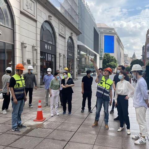华联商厦转型动漫主题商场节前安全检查