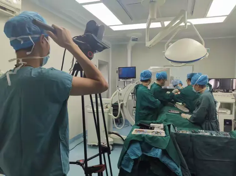 手术视频直播中