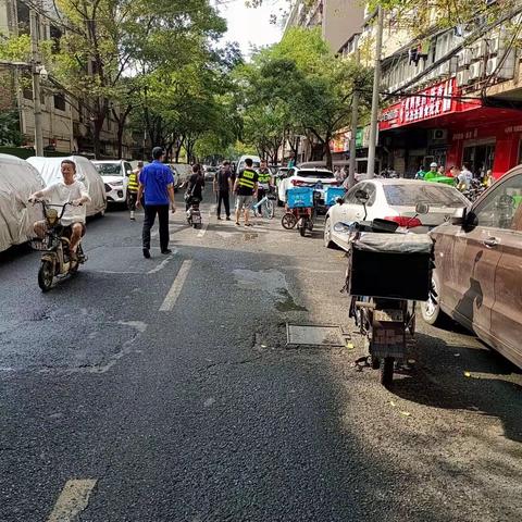 落实江汉区“门前三包”，打造前进辖区优美环境