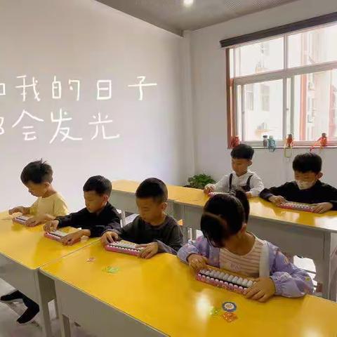 用微笑告诉别人，今天的我比昨天更棒，今后也一样🌟