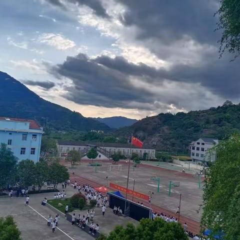 运动会加油