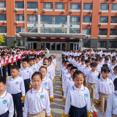 【蓝蓝的天空银河里】—— 记〔城西小学·104摘星中队〕大课间活动