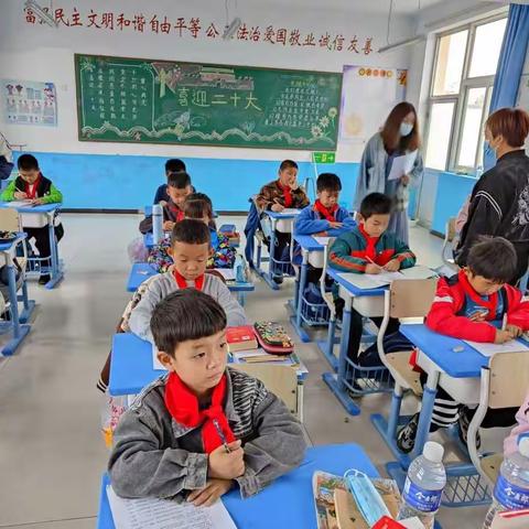 在生活中践行社会主义核心价值观——钱营镇崔苗小学～学习新《中小学生守则》