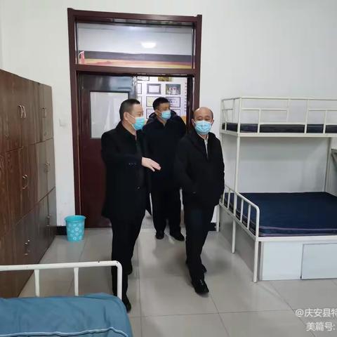 2023年2月28日上午，县政府副县长王刚、教育体育局局长黄炎一行人到我校检查指导工作。在校长王明仁及学校领导