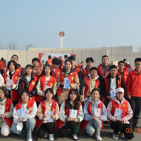 高二11班3.5雷锋日活动