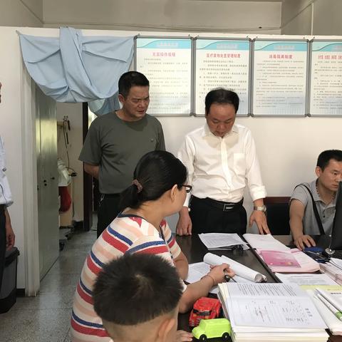 科技基层科下乡检查指导“两项工程”工作