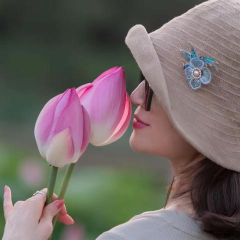 (荷花人像)荷之爱