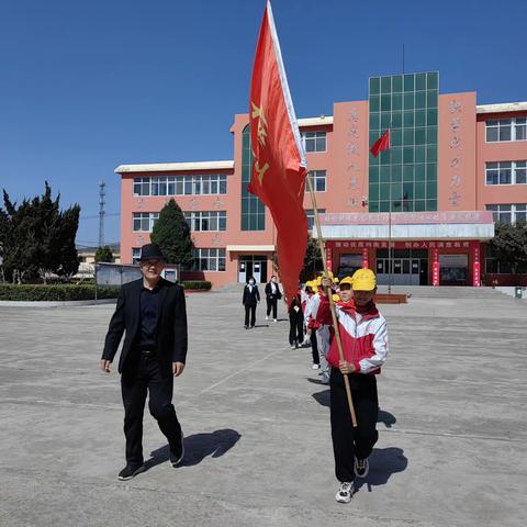 传统文化，薪火相传——陈堡示范小学学习非物质文化遗产锣鼓表演