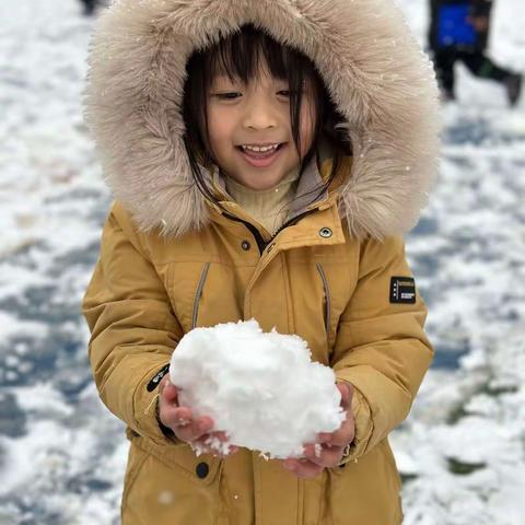 宁德幼儿园旭日班刘依凝－独立性