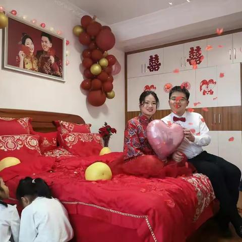 杨璐铭   何    流  新婚喜庆