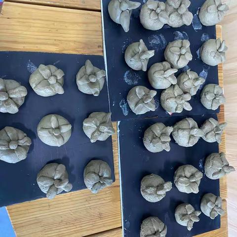 金苹果幼儿园蒙氏班陶艺课《柿子 》