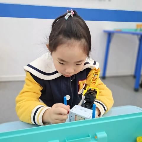 何梓伊、何宇宸的AI之旅