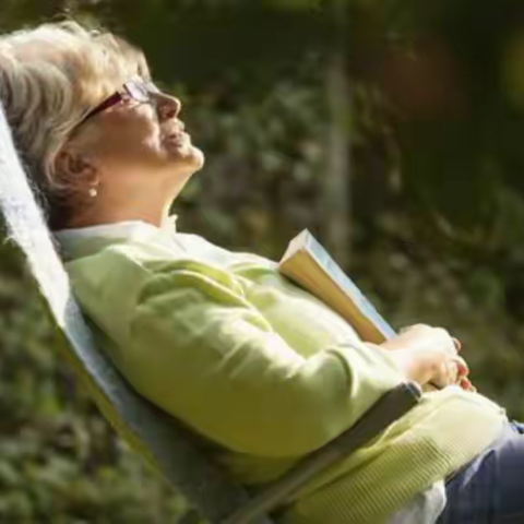 “晒太阳”也对渐冻症的恢复有帮助？冻住了就晒晒太阳吧！