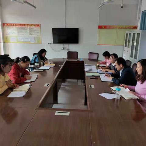 探讨炫课制作，研讨“两兰”课程