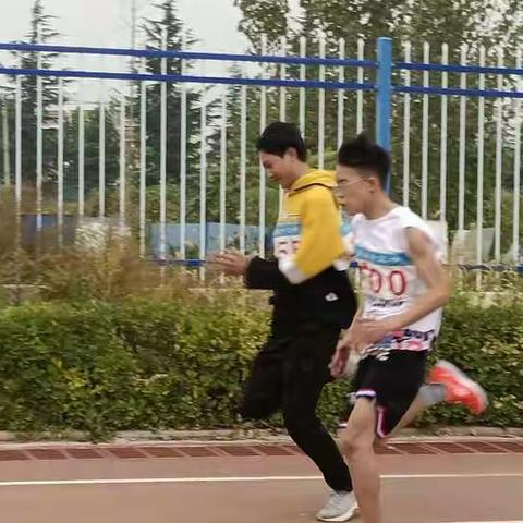 激扬青春 ， 逐梦赛场      晋城十三中240班秋季运动会纪实