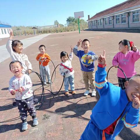 “快乐时光，共育童年”刘家镇靠山小学