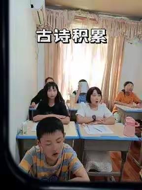 “乐学善思，自强不息，厚积薄发，一鸣惊人。” —语文班学生风采