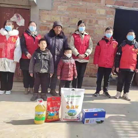 春节即将来临，为确保困难群众能过上一个快乐、祥和、平安的节日，宿迁市宿城区德力志愿者协会“送温暖"迎新春”