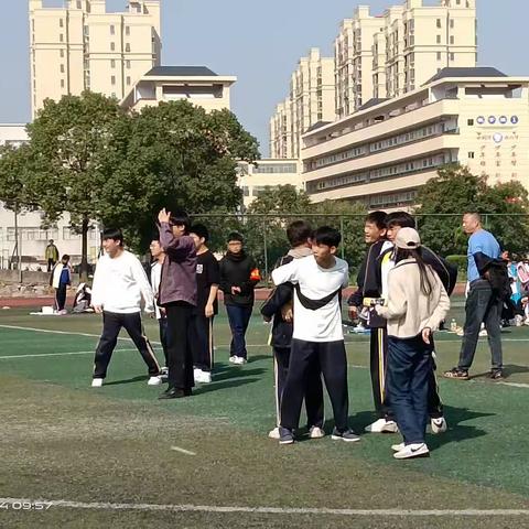 青春无畏，逐梦扬威。