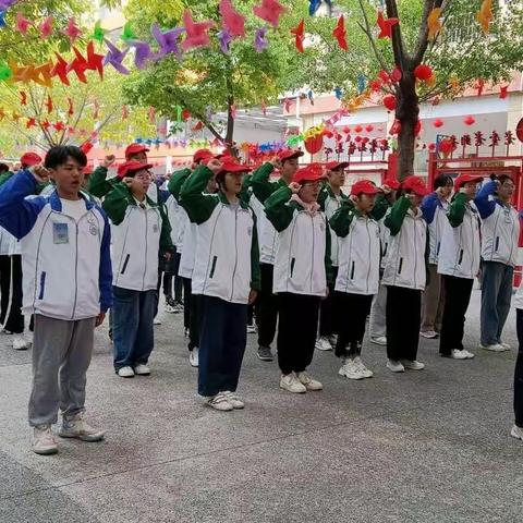 奋进新时代，最美夕阳红.