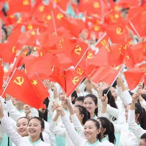 十年砥砺奋进，绘写壮美画卷——写给正在奋斗的青春中国