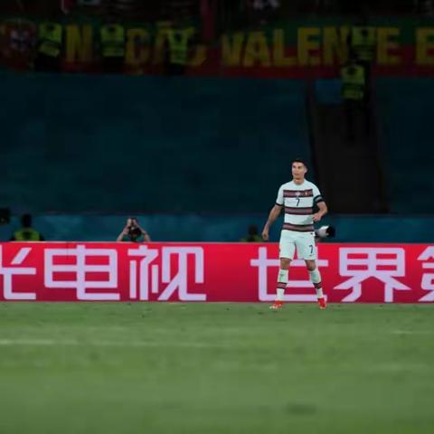 中科极光激光电视：在口水中逆袭