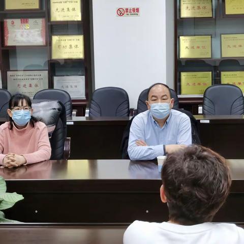 区老干部活动中心到区文化馆调研