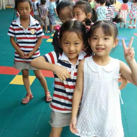 我们的幼儿园生活（2）