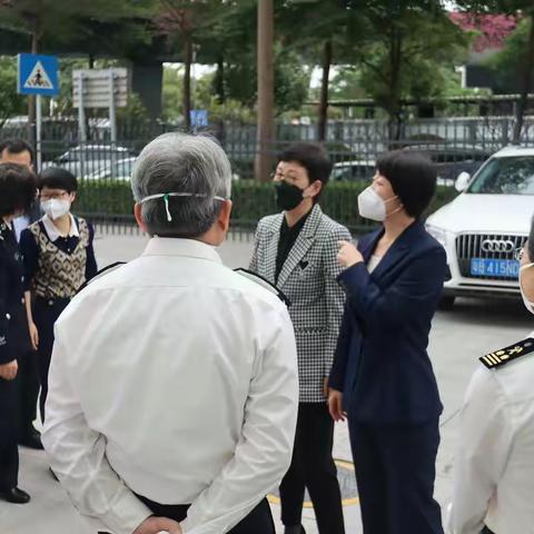 深圳市委常委宣传部部长张玲率队前往深圳湾口岸实地调研疫情防控工作