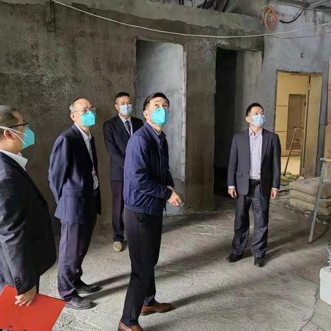 市口岸办口岸通关管理处四级调研员周凯、特发口岸安全总监贺岳华、安委办主任张海平带队前往深圳湾口岸检查