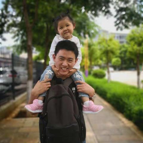 华夏爱英实验园小小三班《爸爸的爱与“粽”不同》