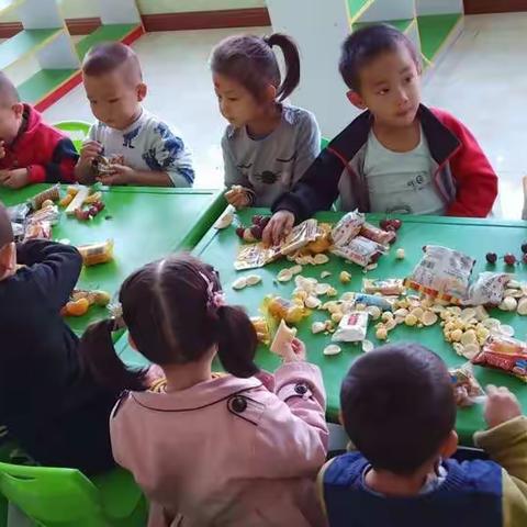 芽芽二班小朋友食物分享课