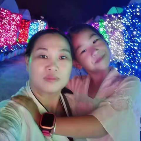 我和爸妈及外婆的故事