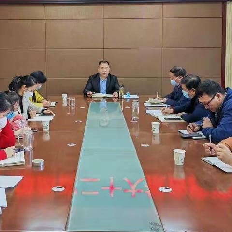 山阳县档案馆党员干部热议党的二十大报告