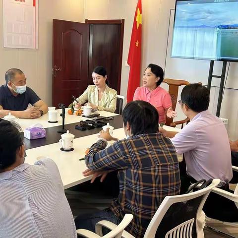 坡心镇组织村（居）乡村振兴工作队队长，支部书记到海香园开展沉香产业种植调研活动