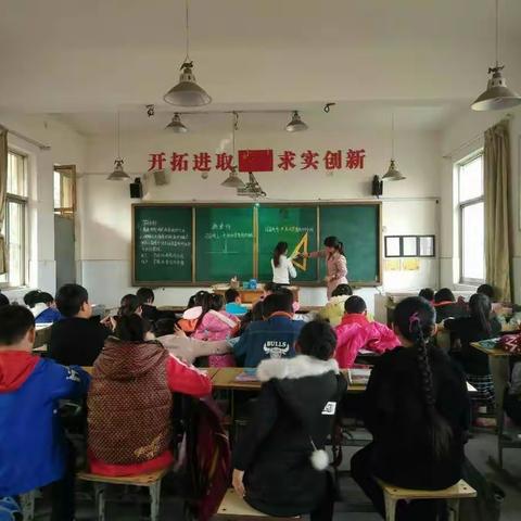 安丰乡市热电希望小学举行教师展示课活动