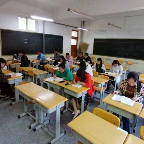 以研促教，研教结合