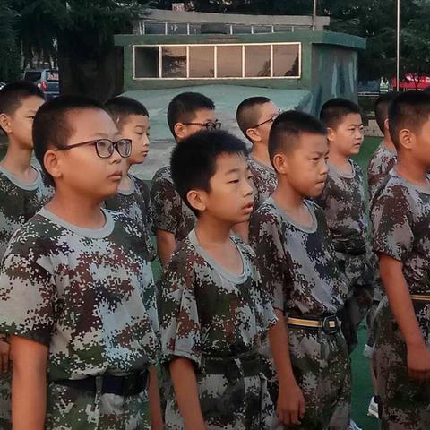 庞毅《雨的四季》