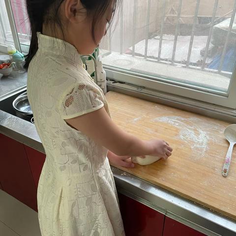 我为爸爸妈妈做手擀面