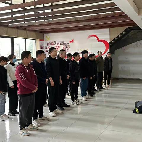拧紧安全阀，防患于未“燃”——苏孟乡应急办组织社区开展城市消防大练兵