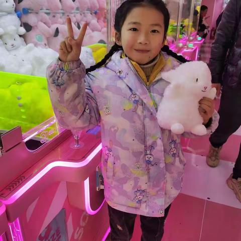 三(5)戴诗柔寒假生活。