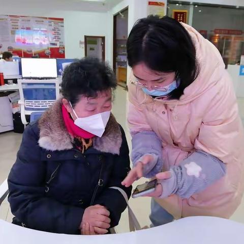 铜都社区助力居民养老认证指尖办