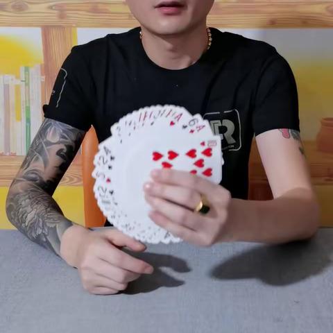 魔术牛牛洗牌捡牌方法教程,五张牌斗牛手法讲解
