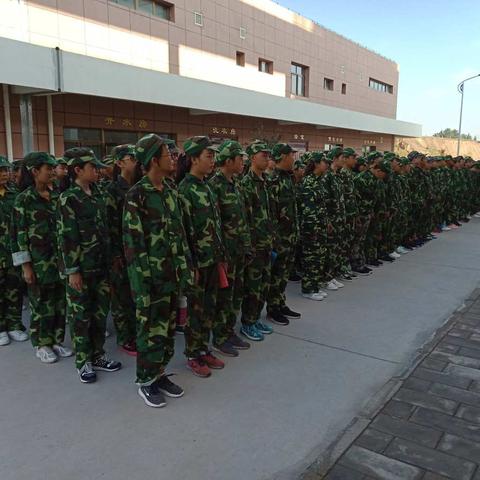 第一组实践研训活动实录二——累并快乐的一天