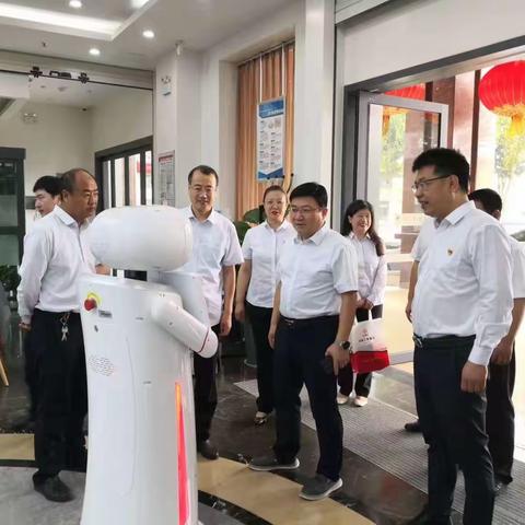 省行金融科技部前往新乡分行开展“科技、数据、业务'煲汤式'”融合工作调研