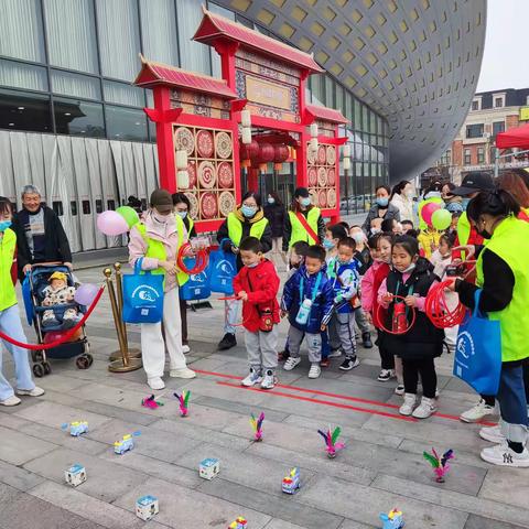 万达东广场举行长治市潞州区民政局“推进‘五社联动’，关爱‘一老一小’”