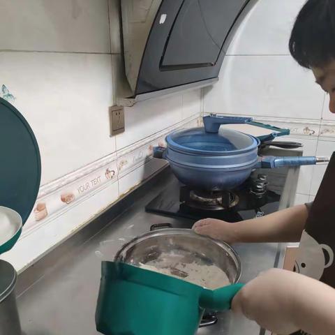 北京门头沟区特色美食猫耳朵               城子小学五二班李松图