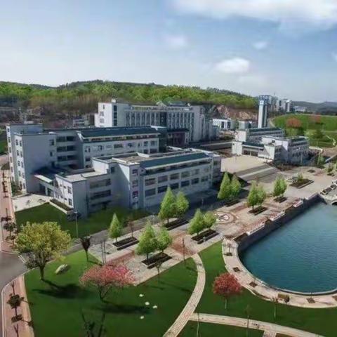 （回首2022）我的大学生活 襄阳职业技术学院语教2203班张小颖