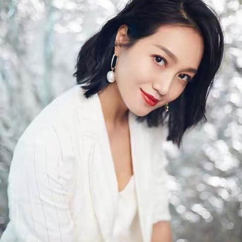 在感情中最卑微的三位女星，是谁？