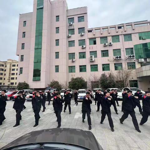 【强素质 砺精兵 铸警魂！】平安守护队友开展进阶版实战化训练